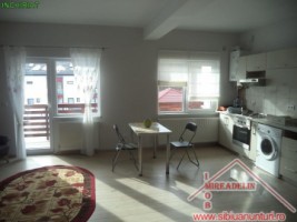 inchiriez-apartament-3-camere-zona-padurea-dumbrava