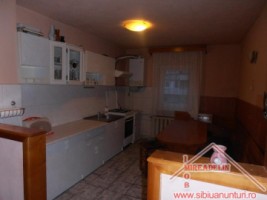 inchiriez-apartament-3-camere-zona-turnisor
