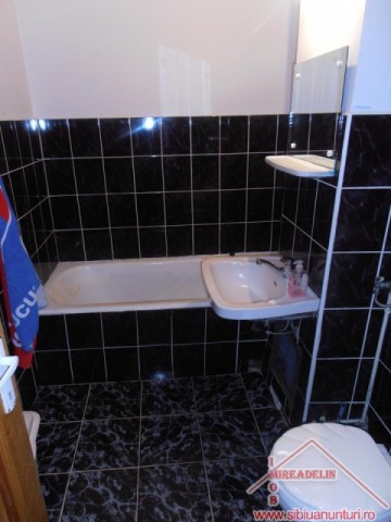 inchiriez-apartament-3-camere-zona-turnisor-5