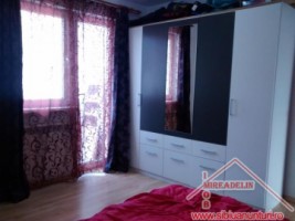 inchiriez-apartament-2-camere-in-zona-vasile-aaron-langa-hipermarket-uri-3