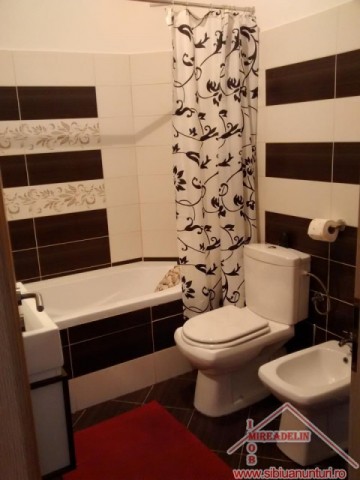 inchiriez-apartament-2-camere-in-zona-vasile-aaron-langa-hipermarket-uri-5