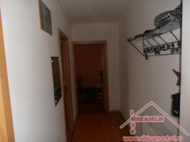 inchiriez-apartament-2-cam-zona-vasile-aron-3