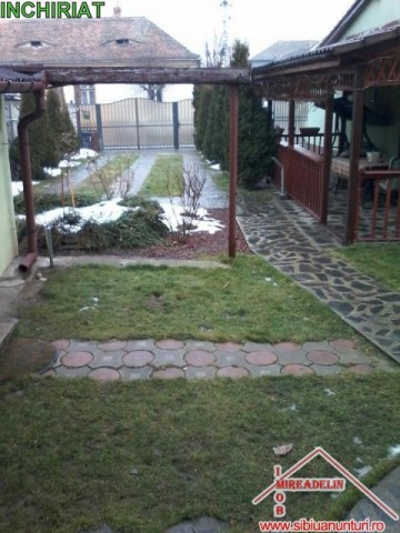 inchiriez-casa-cu-5-camere-zona-centrla