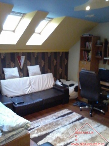 inchiriez-casa-cu-5-camere-zona-centrla-6