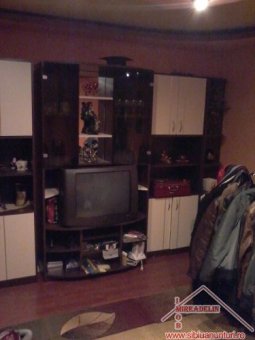 inchiriez-casa-cu-5-camere-zona-centrla-7