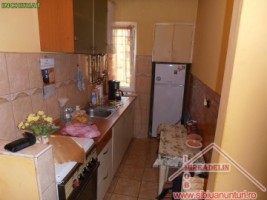 inchiriez-apartament-2-camere-zona-vasile-aaron