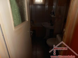 inchiriez-apartament-2-camere-zona-vasile-aaron-4