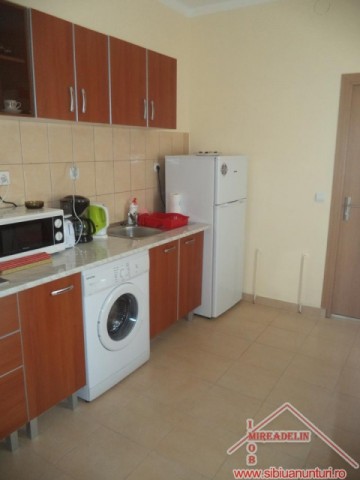 vand-apartament-2-camere-la-casa-zona-9-mai-3