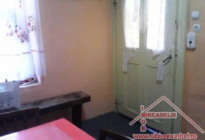 vand-apartament-2-camere-zona-centrala-2