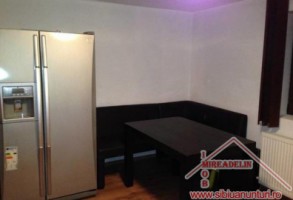 inchiriez-casa-5-camere-zona-lazaret-3