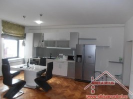 vand-apartament-2-camere-zona-ultracentrala-1