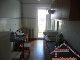 inchiriez-apartament-2-camere-mihai-viteazul-2