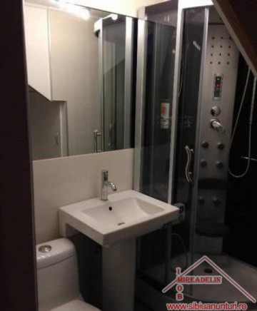 vand-casa-5-camere-zona-lazaret-3