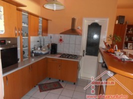 vand-apartament-3-camere-zona-calea-poplacii