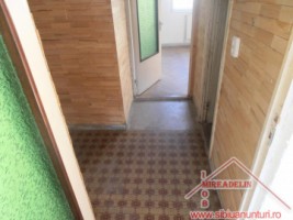 urgent-vand-apartament-3-camere-valea-aurie-5