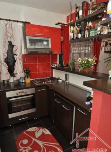 vand-apartament-3-camere-zona-vasile-aaron-3