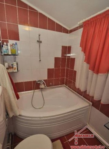 vand-apartament-3-camere-zona-vasile-aaron-7