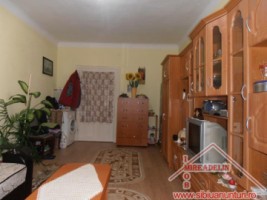 vand-apartament-40-mpdependinte-ultracentral-1