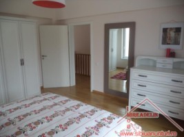 vand-casa-intr-un-imobil-tip-duplex-4-camere-calea-cisnadiei-1