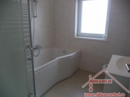 vand-casa-intr-un-imobil-tip-duplex-4-camere-calea-cisnadiei-4