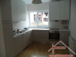 vand-casa-intr-un-imobil-tip-duplex-4-camere-calea-cisnadiei-9