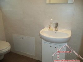 vand-casa-intr-un-imobil-tip-duplex-4-camere-calea-cisnadiei-11