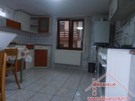 inchiriez-garsoniera-zona-strand-3