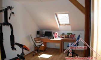vand-apartament-5-camere-zona-turnisor-3