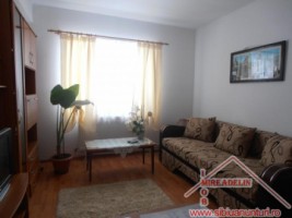 vand-apartament-2-3-camere-zona-compa