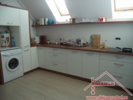 vand-apartament-4-camere-tip-penthouse-calea-poplacii-3
