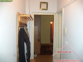 inchiriez-apartament-2-cam-vasile-aaron