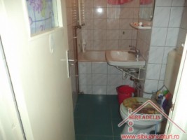 inchiriez-apartament-2-cam-vasile-aaron-4