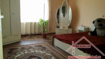 inchiriez-3-camere-la-casa-str-malului-350-euro-taxe-incluse-1