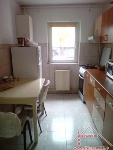 inchiriez-apartament-3-camere-calea-dumbravii-4