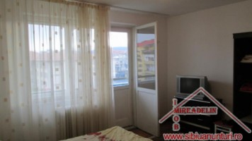 inchiriez-apartament-4-cam-mihai-viteazul-3