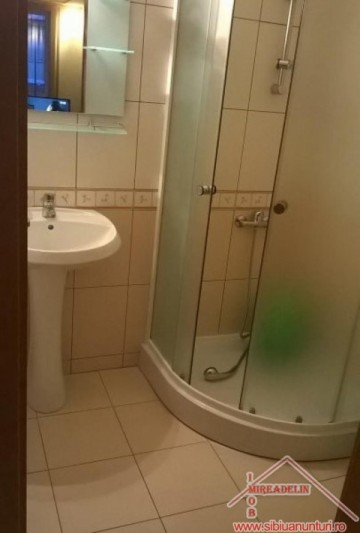 inchiriez-apartament-3-camere-zona-ciresica-4