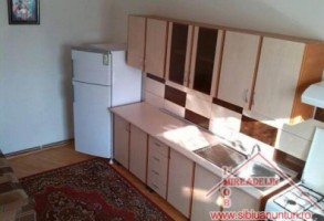 inchiriez-casa-2-camere-zona-lazaret-4