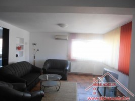 inchiriez-apartament-3-camere-tilisca-1