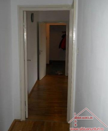inchiriez-apartament-3-camere-zona-hipodrom-ii-5
