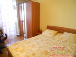 vand-apartament-3-camere-zona-mihai-viteazu-1