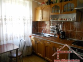 vand-apartament-3-camere-zona-mihai-viteazu-3