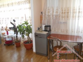 vand-apartament-3-camere-zona-mihai-viteazu-4