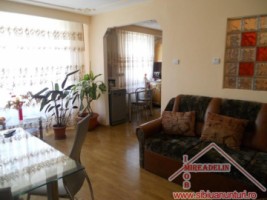 vand-apartament-3-camere-zona-mihai-viteazu-5