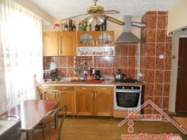 vand-apartament-3-camere-zona-mihai-viteazu-7