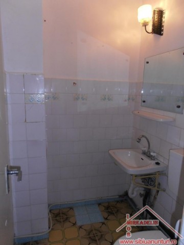 inchiriez-apartament-3-camere-zona-ciresica-5