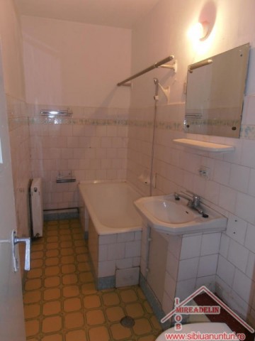 inchiriez-apartament-3-camere-zona-ciresica-6
