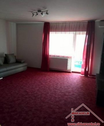 inchiriez-apartament-2-camere-zona-strand-1