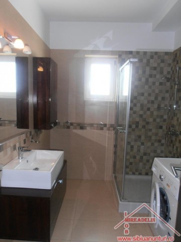 inchiriez-apartament-2-camere-strada-distributiei-6