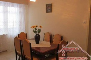 inchiriez-apartament-3-camere-mihai-viteazu-1