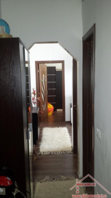 vand-apartament-2-camere-zona-hipodrom-ii-3